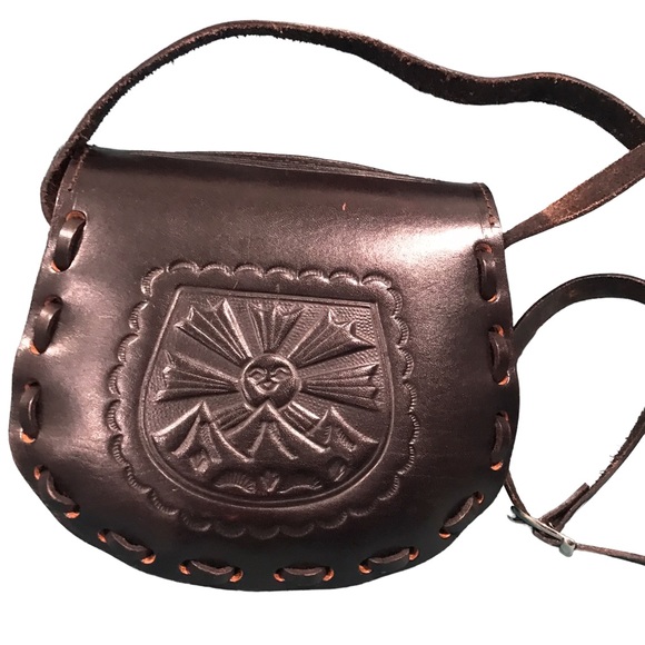 vintage leather black crossbody bag / Adjustable Strap - Picture 6 of 11